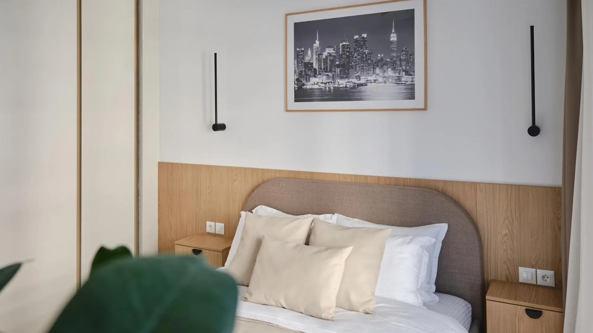 Brown I One Bedroom Apartment I One Cotroceni Park Bukarest Rumænien